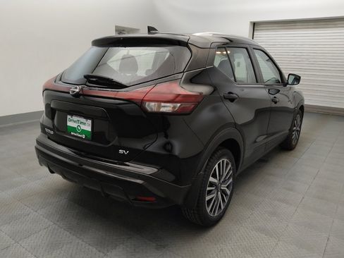 Used 2023 Nissan Kicks SV FWD image 9