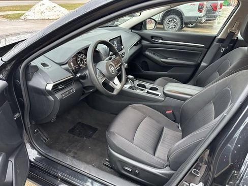 Used 2022 Nissan Altima 2.5 SV image 13