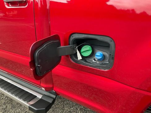 Certified 2022 Ford F250 XLT w/ XLT Premium Package image 25