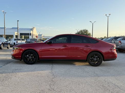 Used 2025 Honda Accord SE image 8