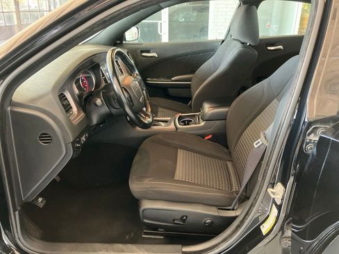 Used 2023 Dodge Charger SXT RWD image 7