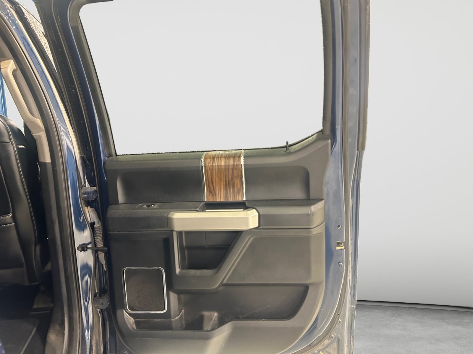 Used 2018 Ford F150 Lariat AWD/4WD image 16
