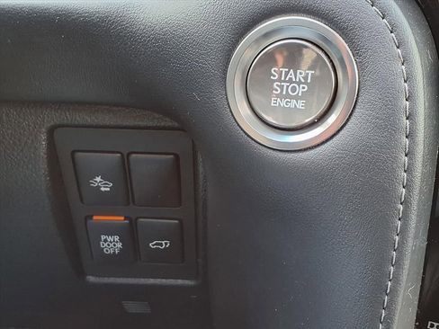 Used 2020 Lexus LX 570 4WD w/ 3rd Row & Luxury Pkg image 16