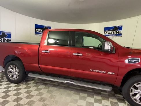 Used 2017 Nissan Titan SL AWD/4WD image 3