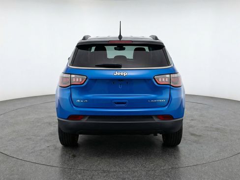 Used 2025 Jeep Compass Trailhawk AWD/4WD image 7