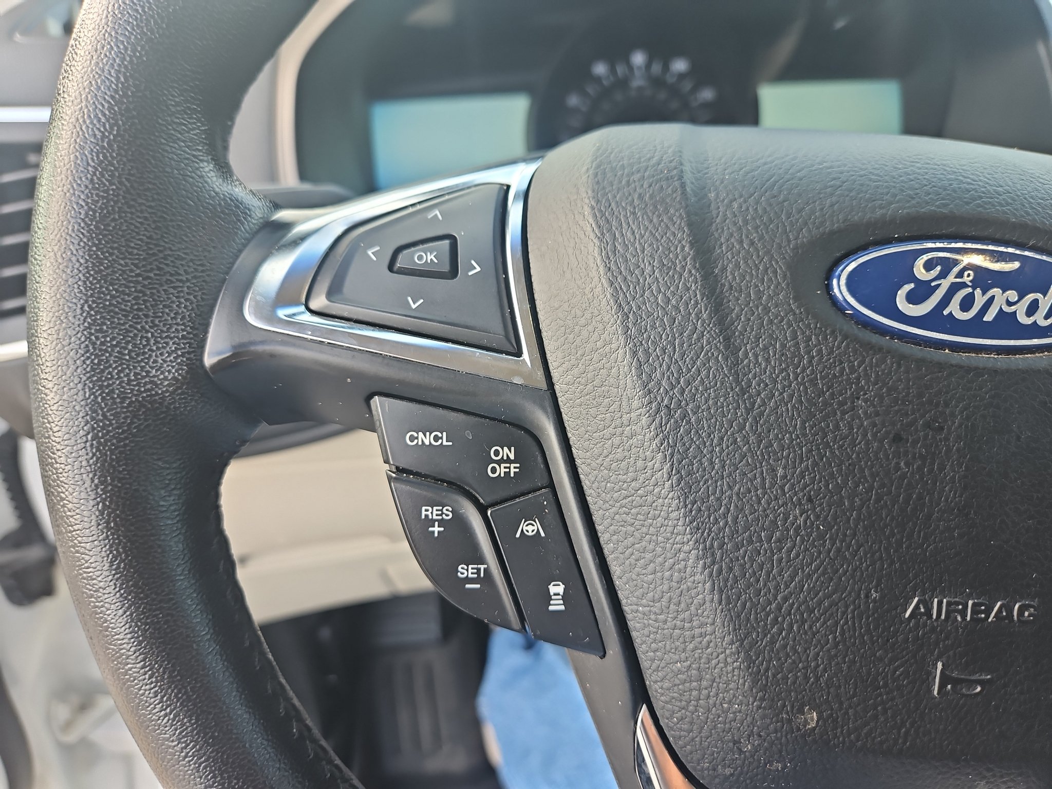 Used 2022 Ford Edge Titanium AWD/4WD image 12