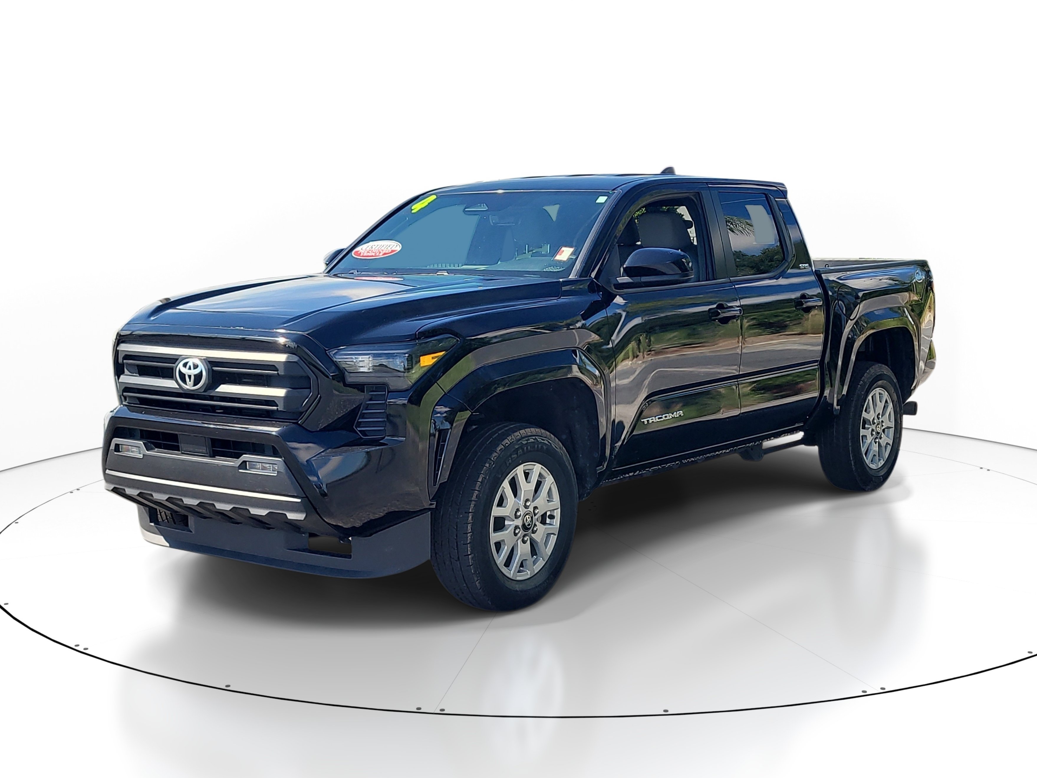 Certified 2024 Toyota Tacoma SR5 AWD/4WD image 3