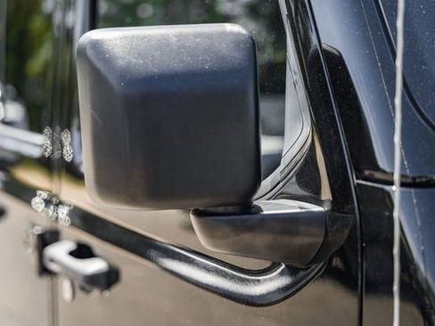 Used 2020 Jeep Gladiator Overland w/ Cold Weather Group image 16