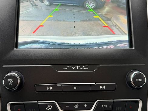 Used 2020 Ford Fusion SEL image 19