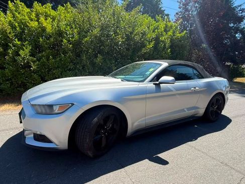 Used 2016 Ford Mustang Convertible w/ Equipment Group 051A RWD image 5