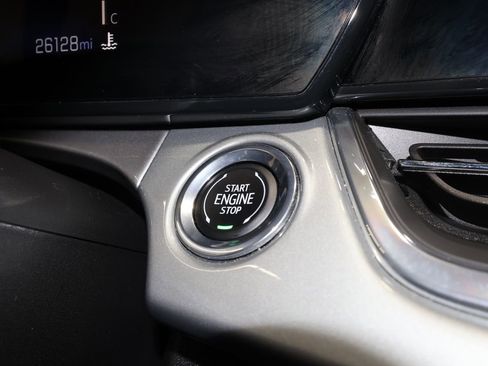 Certified 2025 Chevrolet Trax LT image 13