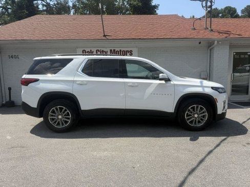 Used 2022 Chevrolet Traverse LT w/ LPO, Floor Liner Package AWD/4WD image 4