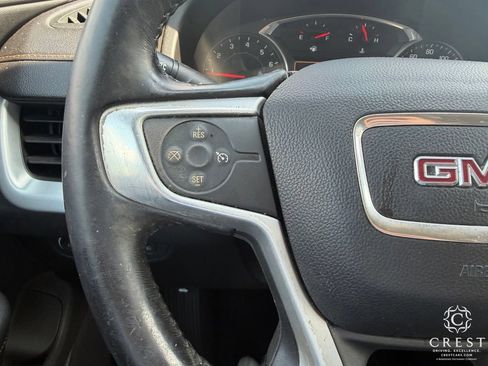 Used 2019 GMC Terrain SLT FWD image 16