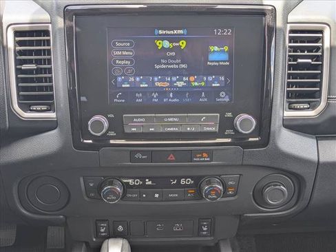 Used 2024 Nissan Frontier SL RWD image 13