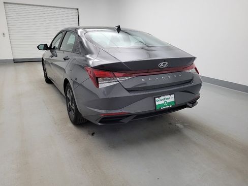 Used 2023 Hyundai Elantra SEL w/ Preferred Accessory Package image 6