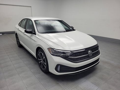 Used 2024 Volkswagen Jetta Sport image 13