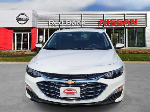 Used 2024 Chevrolet Malibu LT FWD image 2