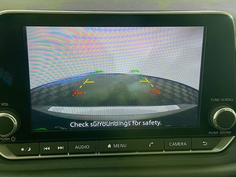 Used 2024 Nissan Rogue SV image 22