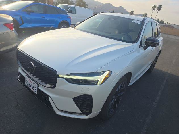 Used 2026 Volvo XC60 B5 Plus AWD/4WD image 3