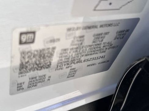 New 2025 Cadillac Lyriq Sport image 25