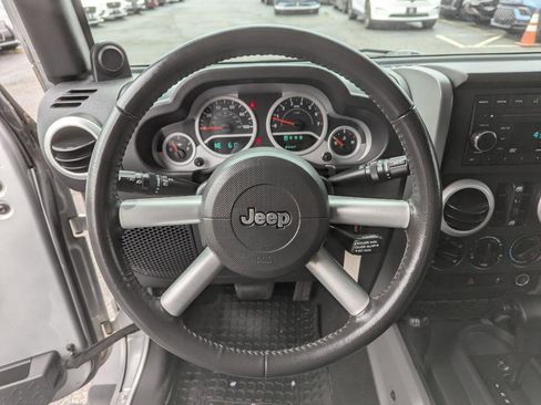 Used 2010 Jeep Wrangler Unlimited Sahara w/ Trailer Tow Group AWD/4WD image 14