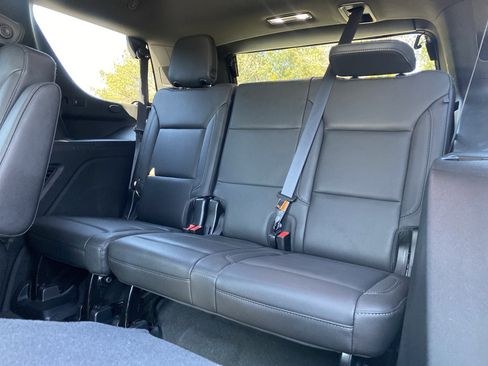 Used 2021 Chevrolet Tahoe Z71 w/ Rear Media and Nav Package image 9