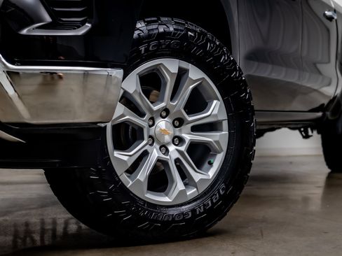 Used 2025 Chevrolet Silverado 1500 LTZ image 24