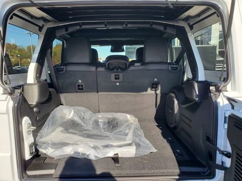 New 2026 Jeep Wrangler Unlimited Rubicon image 5