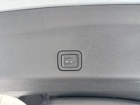 Used 2024 GMC Yukon XL AT4 w/ AT4 Premium Plus Package image 14