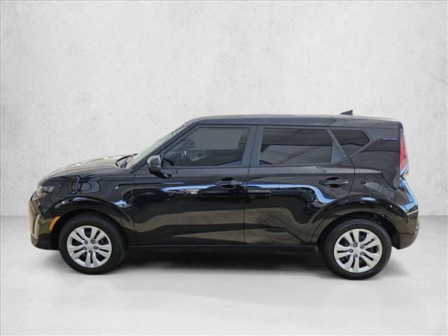Used 2025 Kia Soul LX FWD image 8