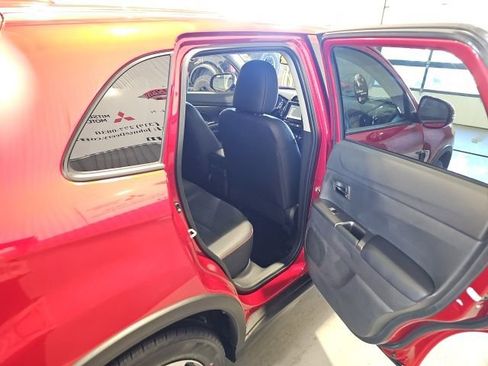 New 2025 Mitsubishi Outlander Sport SE image 19