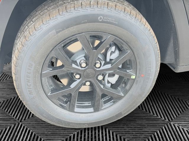 New 2026 Jeep Grand Cherokee Altitude AWD/4WD image 9