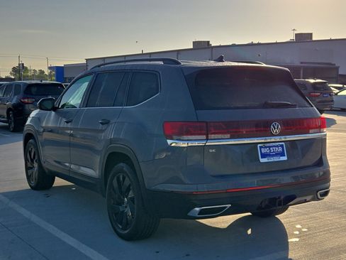 Used 2025 Volkswagen Atlas SE image 6