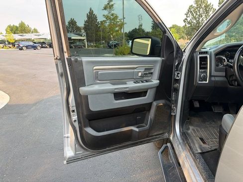 Used 2019 RAM 1500 Classic SLT w/ Luxury Group AWD/4WD image 9