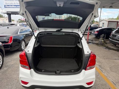 Used 2017 Chevrolet Trax LT w/ LT Convenience Package FWD image 25