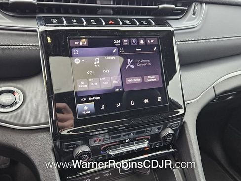 New 2025 Jeep Grand Cherokee L Altitude image 20