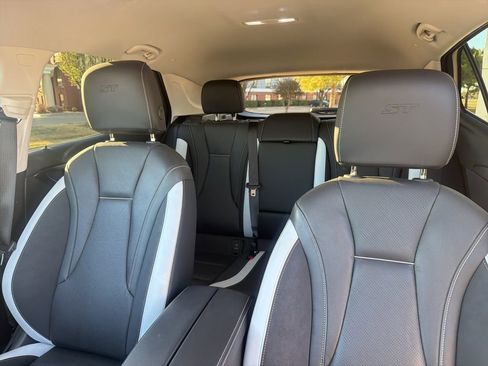 Used 2025 Buick Envision Sport Touring image 15