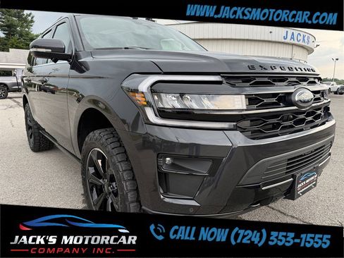 Used 2024 Ford Expedition Limited image 4