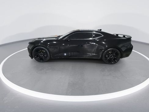 Used 2017 Chevrolet Camaro SS RWD image 5