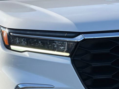 Used 2023 Honda Pilot EX-L image 11