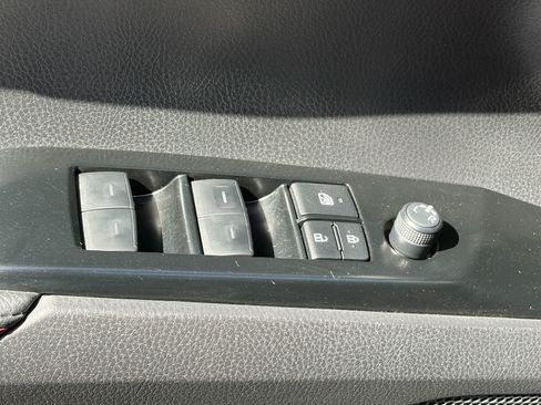 Used 2025 Toyota Camry XSE FWD image 13