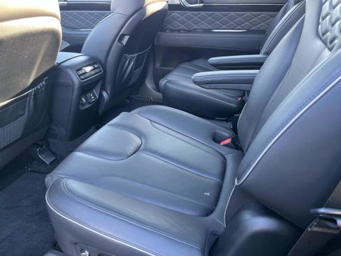 Used 2022 Hyundai Palisade Calligraphy image 24