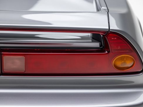 Used 2004 Acura NSX T image 16