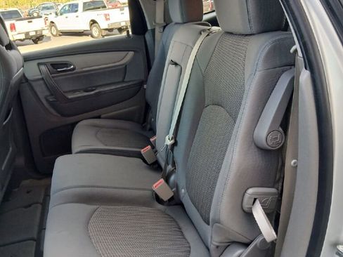 Used 2017 Chevrolet Traverse LS image 21