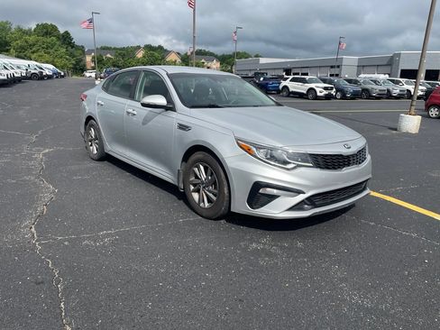 Used 2020 Kia Optima LX FWD image 3