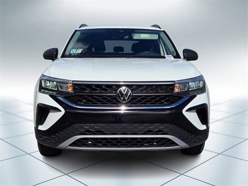 Used 2023 Volkswagen Taos S image 8