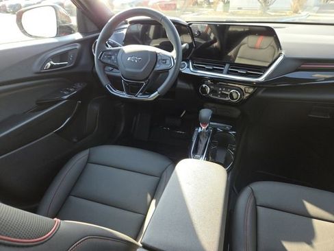 New 2026 Chevrolet Trax RS w/ Sunroof Package FWD image 30