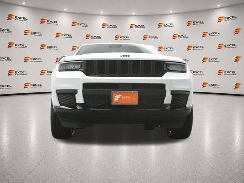 Used 2023 Jeep Grand Cherokee L Laredo AWD/4WD image 45