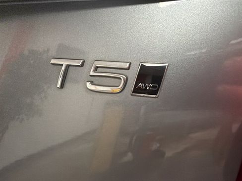 Used 2020 Volvo XC90 T5 Momentum AWD/4WD image 13