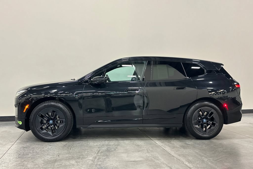 Certified 2024 BMW iX xDrive50 AWD/4WD image 7
